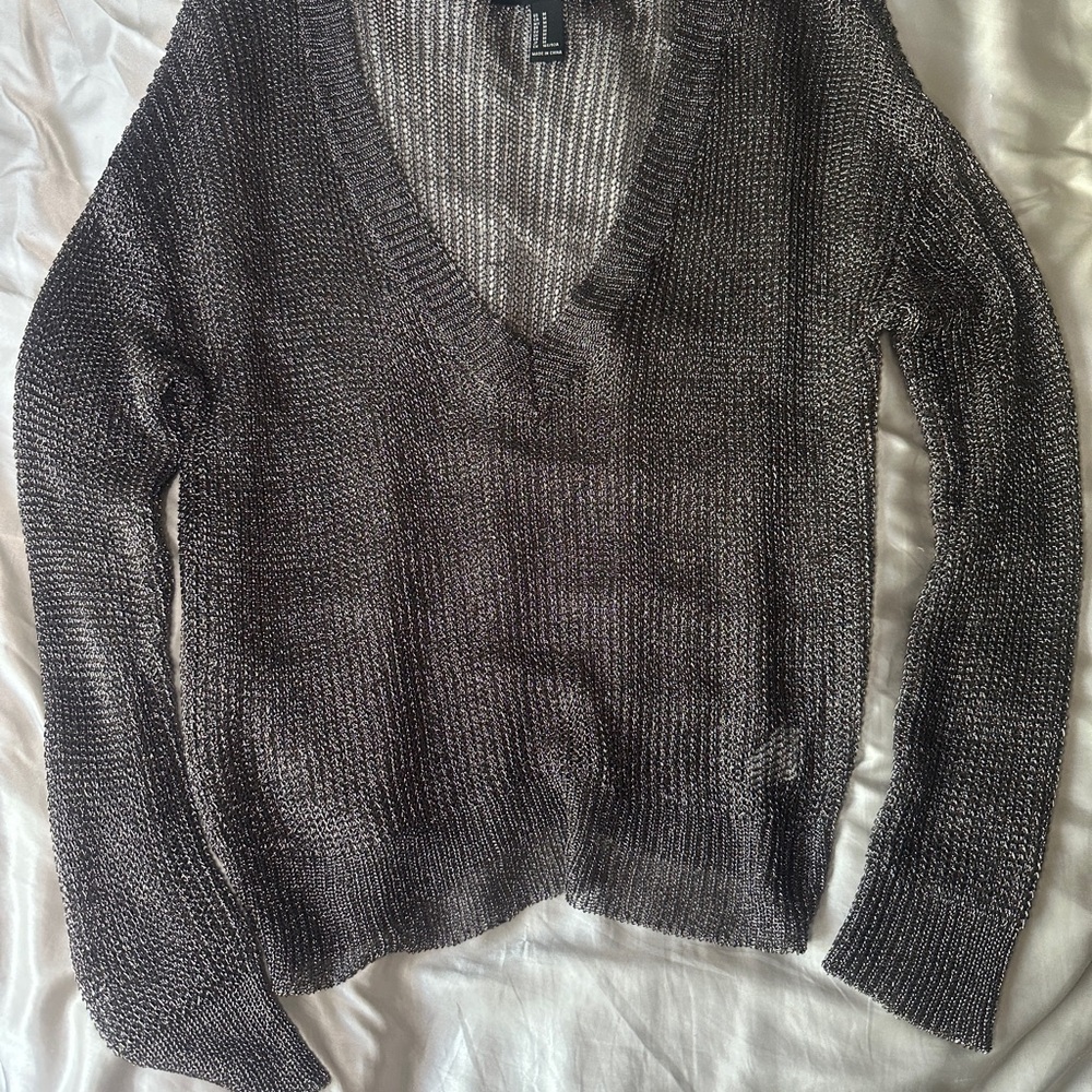 Forever 21 Gray V-Neck Ribbed Sweater